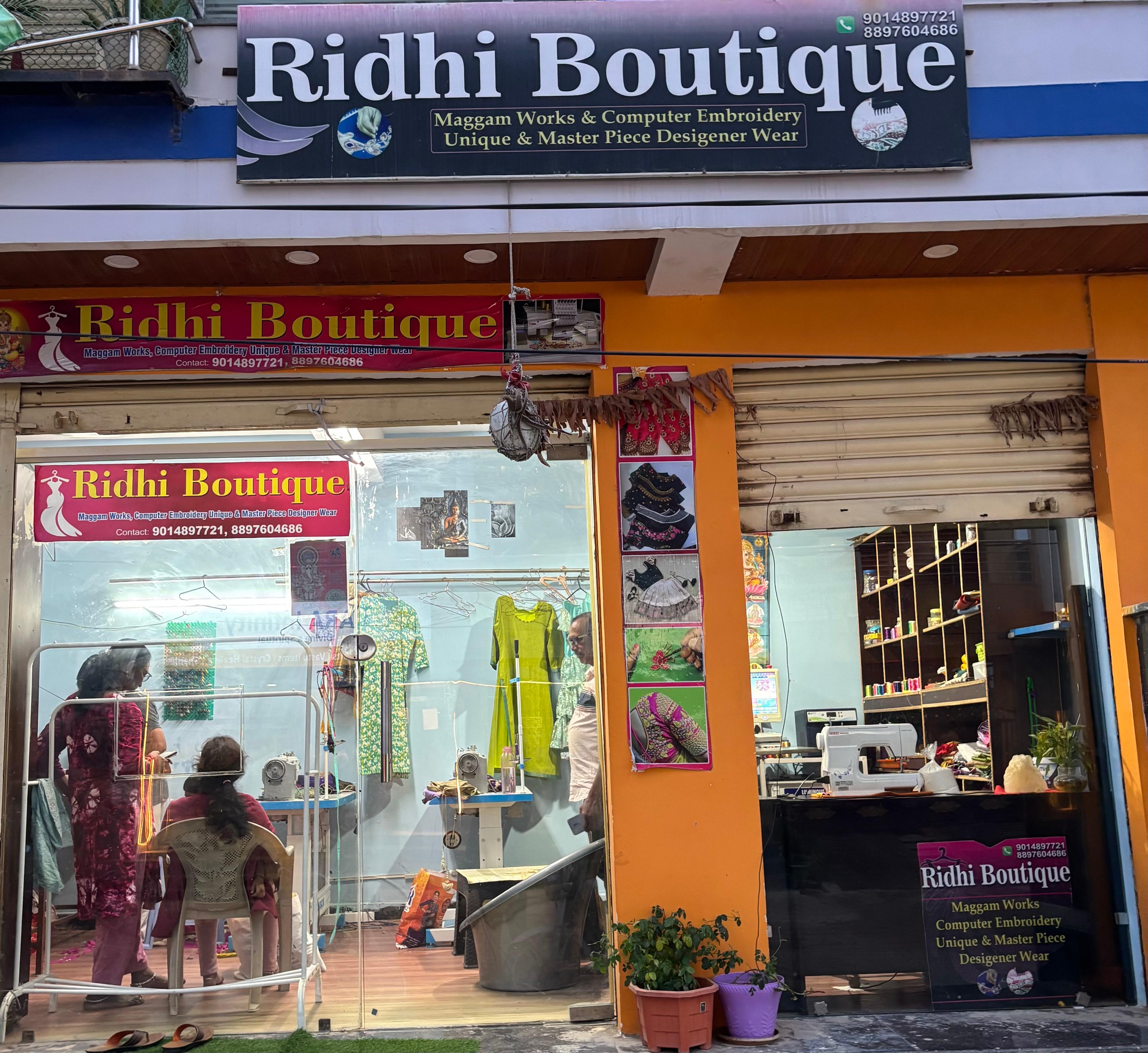 Ridhi Boutique Logo