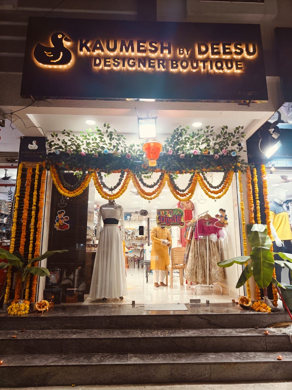 KAUMESH BY DEESU DESIGNER BOUTIQUE boutique